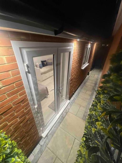 Modern Stylish Studio Flat Near Leigh On Sea. Hadleigh  Exterior photo