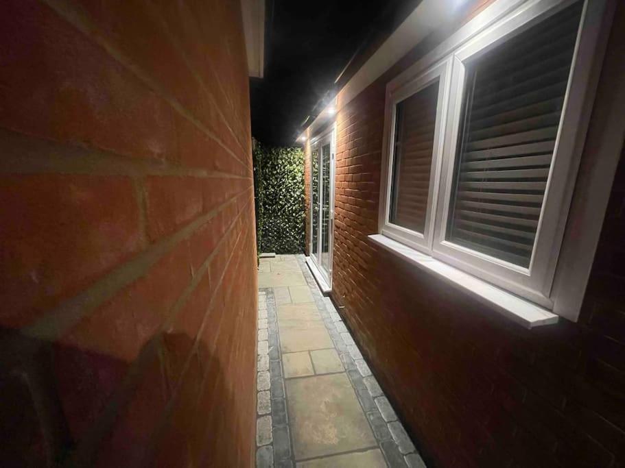 Modern Stylish Studio Flat Near Leigh On Sea. Hadleigh  Exterior photo
