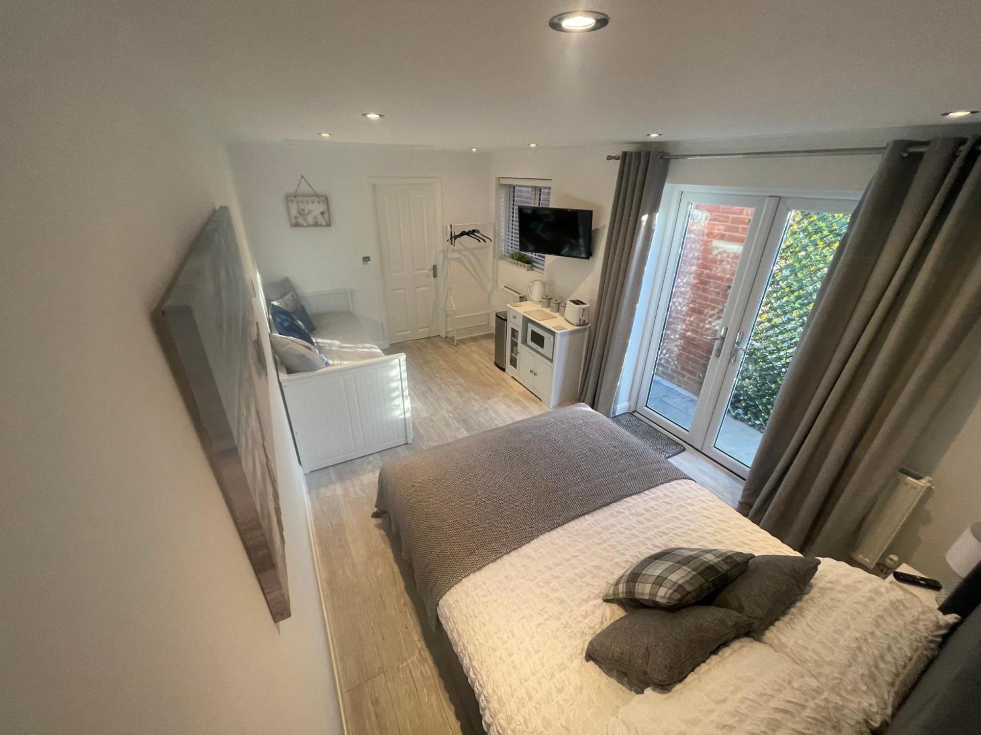 Modern Stylish Studio Flat Near Leigh On Sea. Hadleigh  Exterior photo